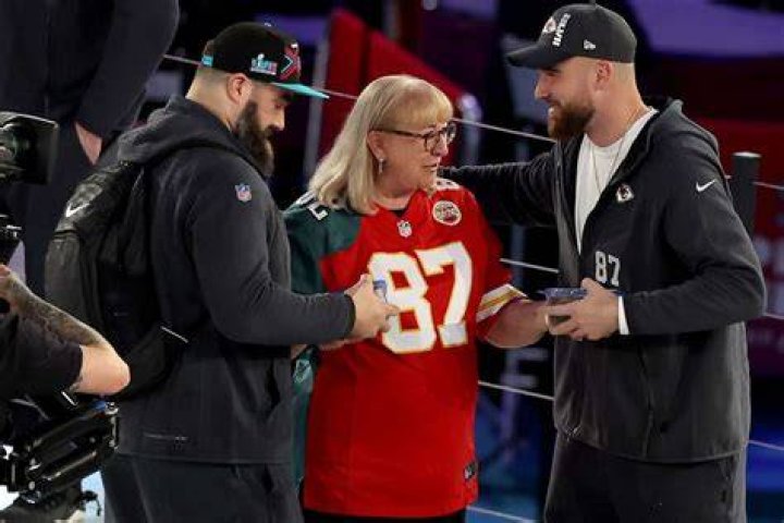 Does Jason Kelce, Pro Bowl Center, Have A Son?
