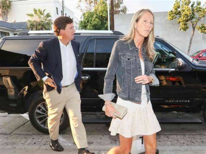Does Tucker Carlson Have A Wife? Learn The Truth!