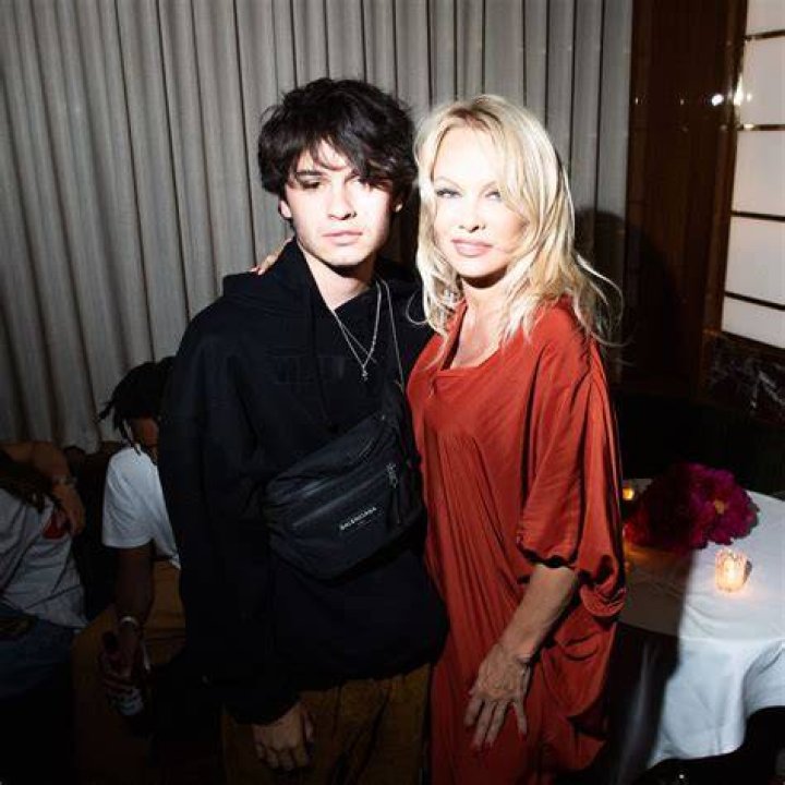 How Dylan Jagger Lees Net Worth Stacks Up