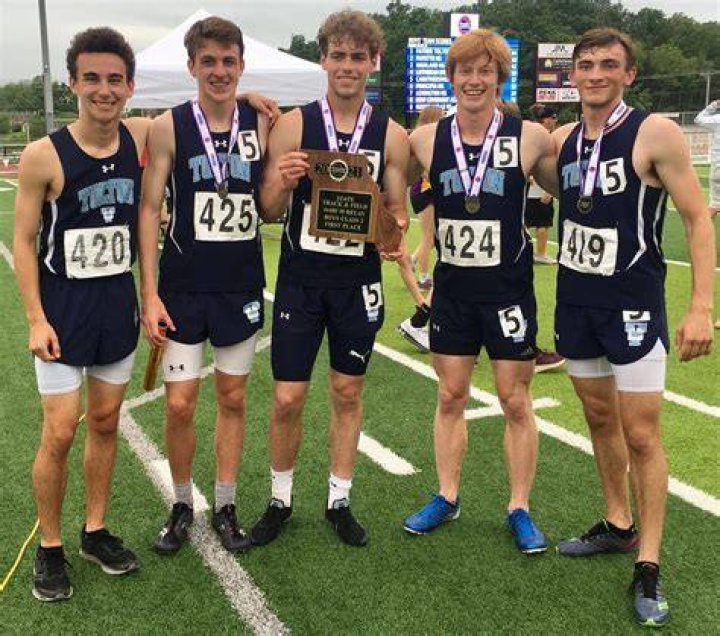Page 14 - 2013-14 Boys Track & Field State Finals Program